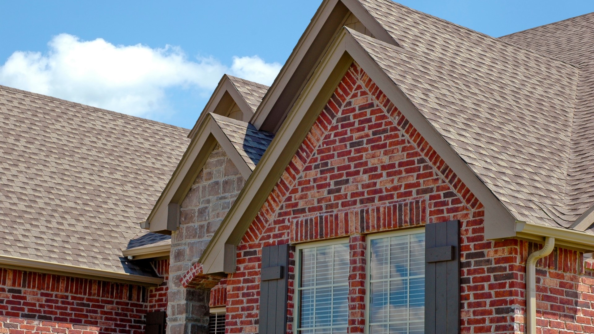 Your Northwest Indiana roofing and gutter installation company